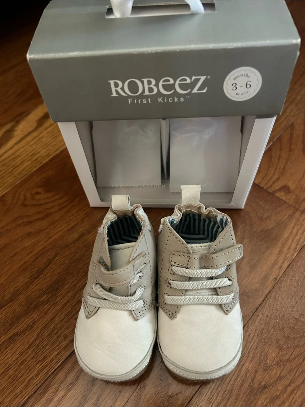 Robeez Infant Boy Cream and Tan Elijah Leather Shoes 3-6M